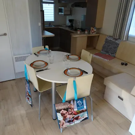 Camping Sunissim Saint Aygulf Plage 4 By Locatour Parque de Campismo