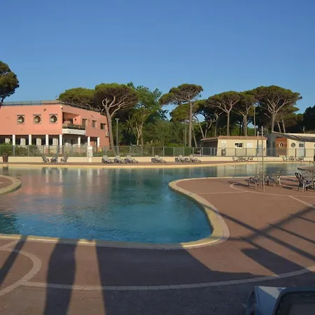 Parque de Campismo Camping Sunissim Saint Aygulf Plage 4 By Locatour *